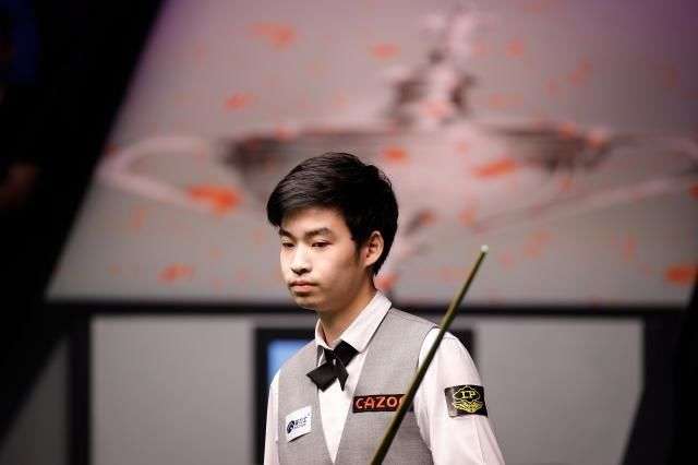 里贝里社交媒体分享与齐达内合照